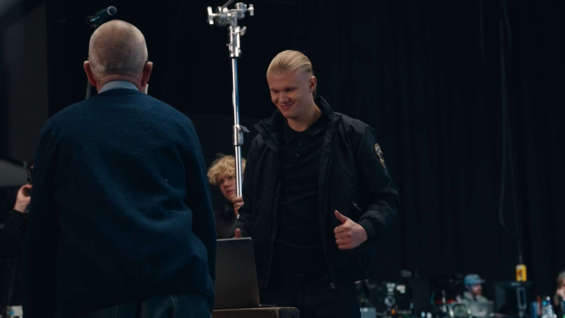 整体表现展 整体表现展