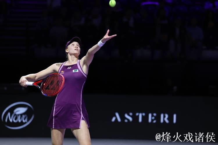 WTA年终总决赛:莱巴金娜两连胜 提前晋级半决赛 WTA年终总决赛:莱巴金娜两连胜 提前晋级半决赛